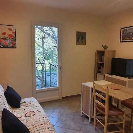 Apartmán Dans Un Oasis De Verdure - *
